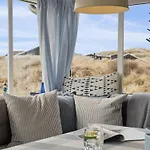 Aruna - 200m From The Sea By Interhome
