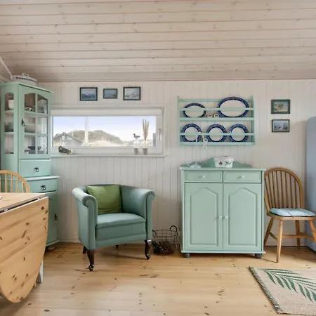 Aruna - 200m From The Sea By Interhome