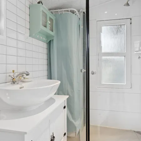 Сasa de vacaciones Aruna - 200m From The Sea By Interhome *