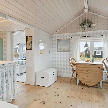 Сasa de vacaciones Aruna - 200m From The Sea By Interhome *