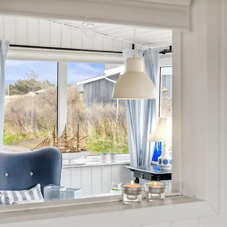 Aruna - 200m From The Sea By Interhome *